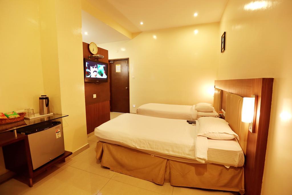 Hotel Swagath Grand Nagole Hyderabad Quarto foto